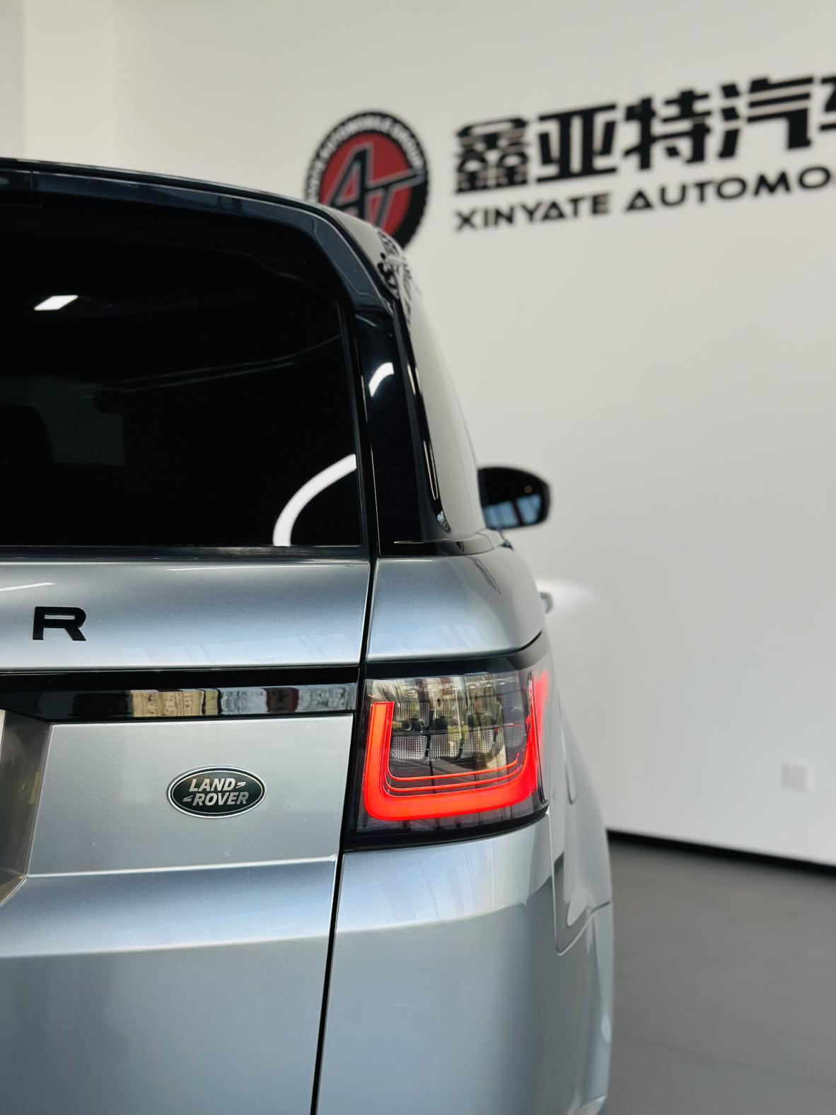 Land Rover Range Rover 2017 thumb 3