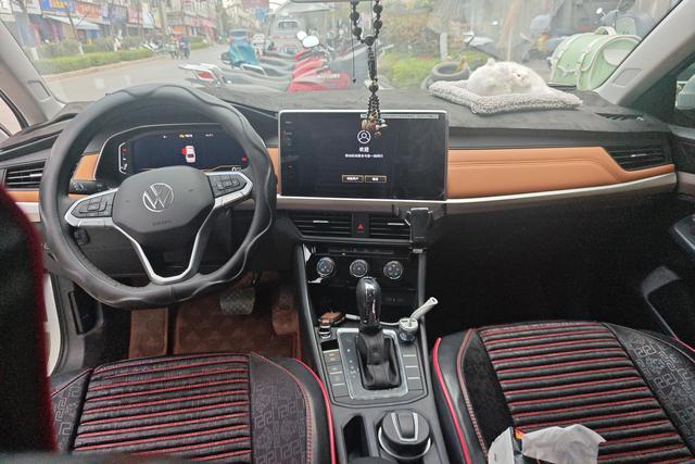 Volkswagen Bora 2025 thumb 11