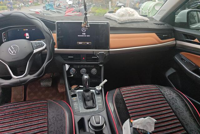 Volkswagen Bora 2025 thumb 12