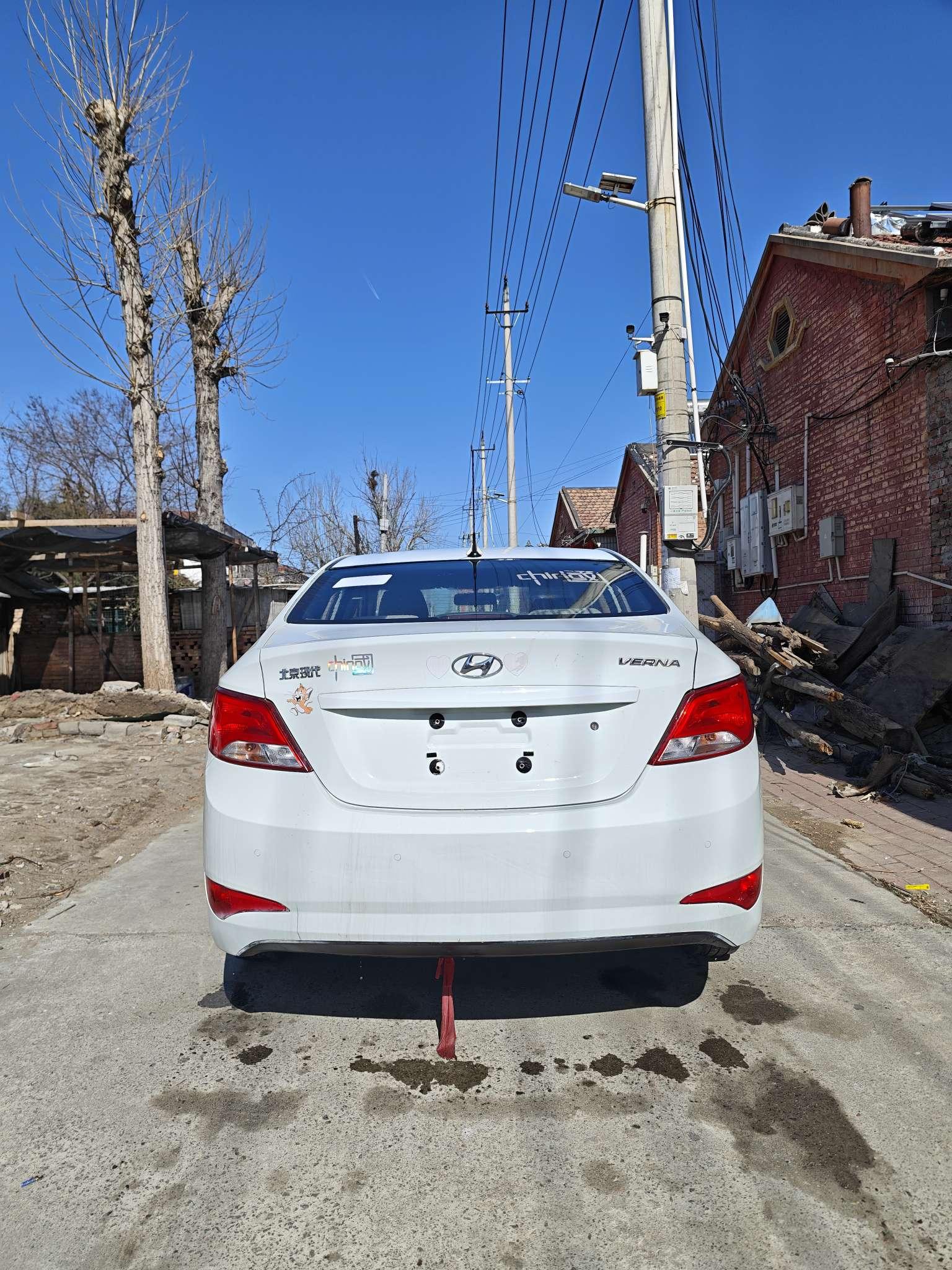 Hyundai Solaris 2016 thumb 3