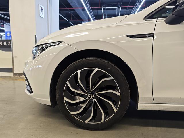 Volkswagen Golf 2021 thumb 2