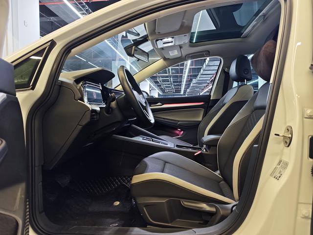Volkswagen Golf 2021 thumb 5