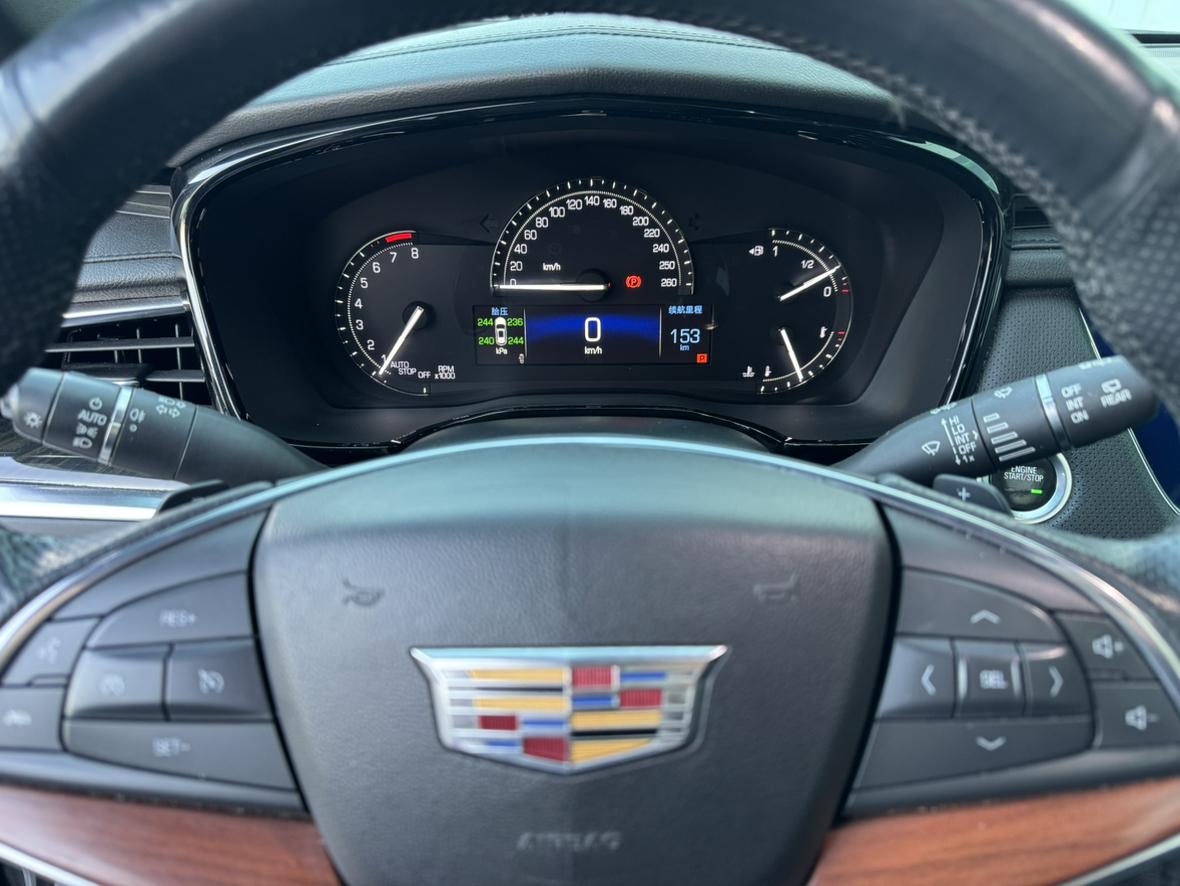 Cadillac XT5 2018 thumb 4