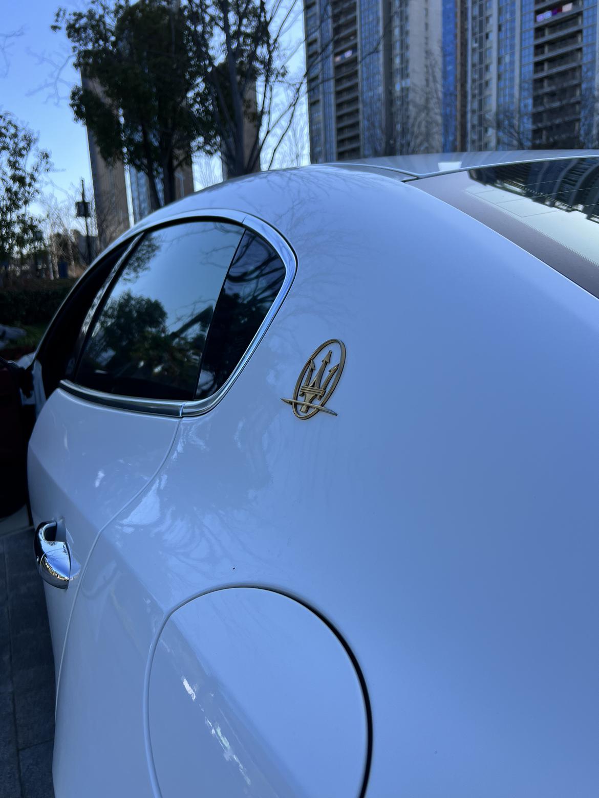 Maserati Ghibli 2017 thumb 4
