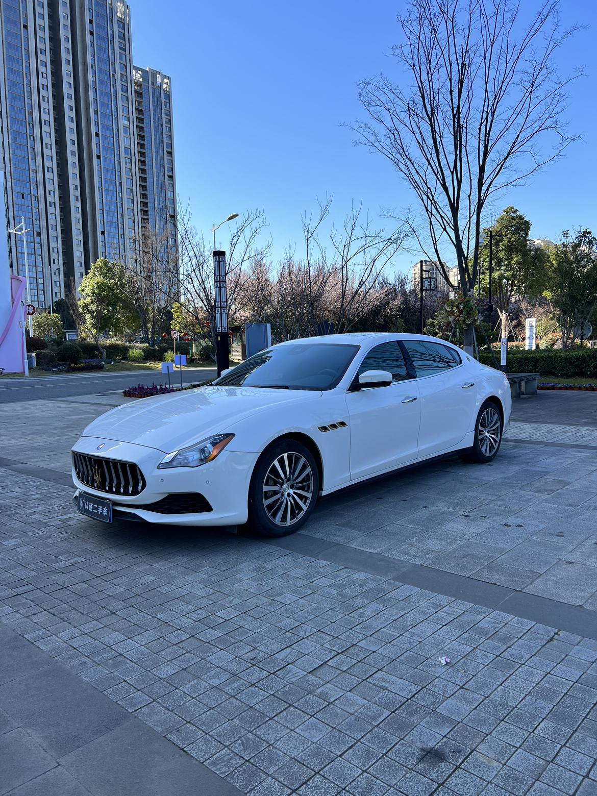 Maserati Ghibli 2017 thumb 9