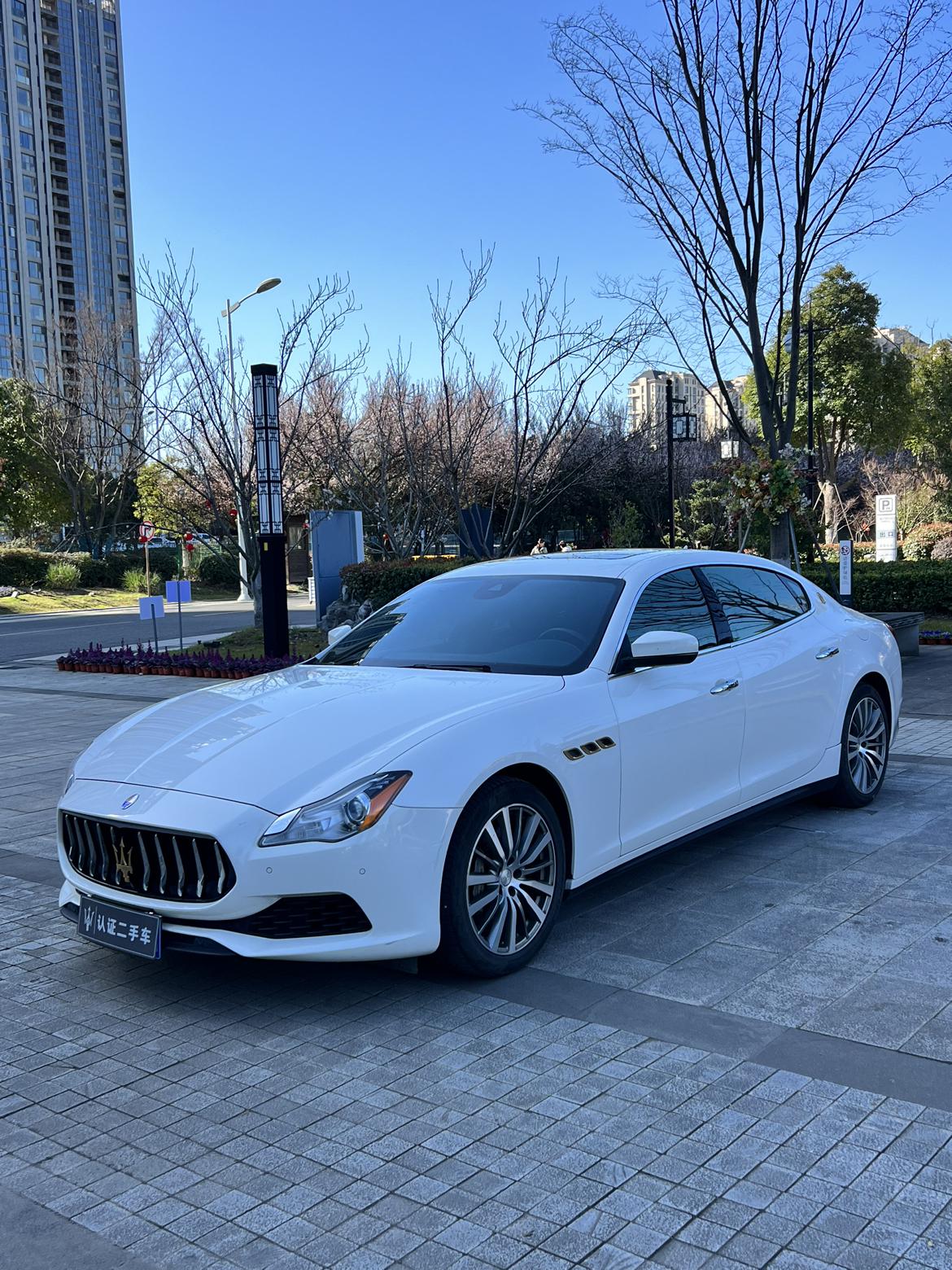 Maserati Ghibli 2017 thumb 11