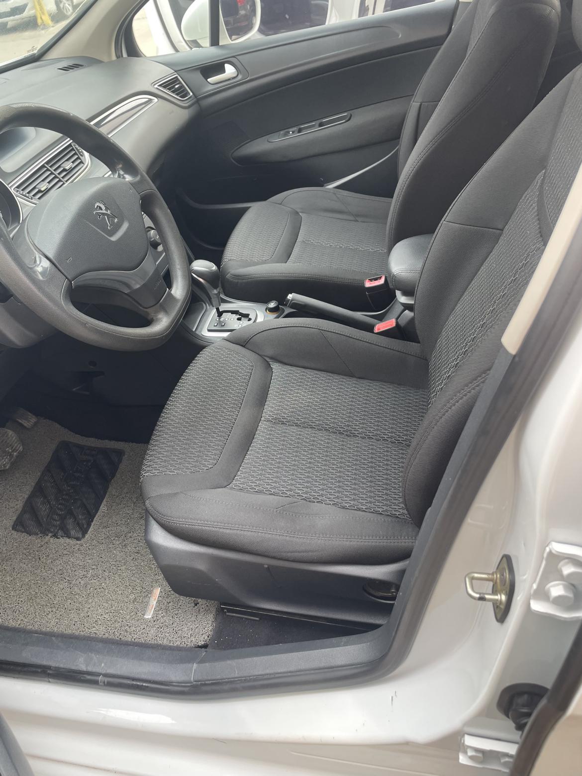 Peugeot 308 2016 thumb 5