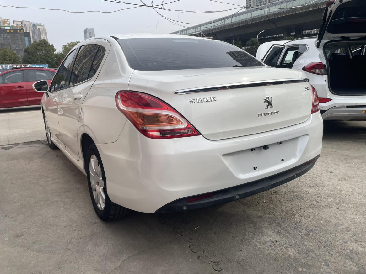 Peugeot 308 2016 thumb 11