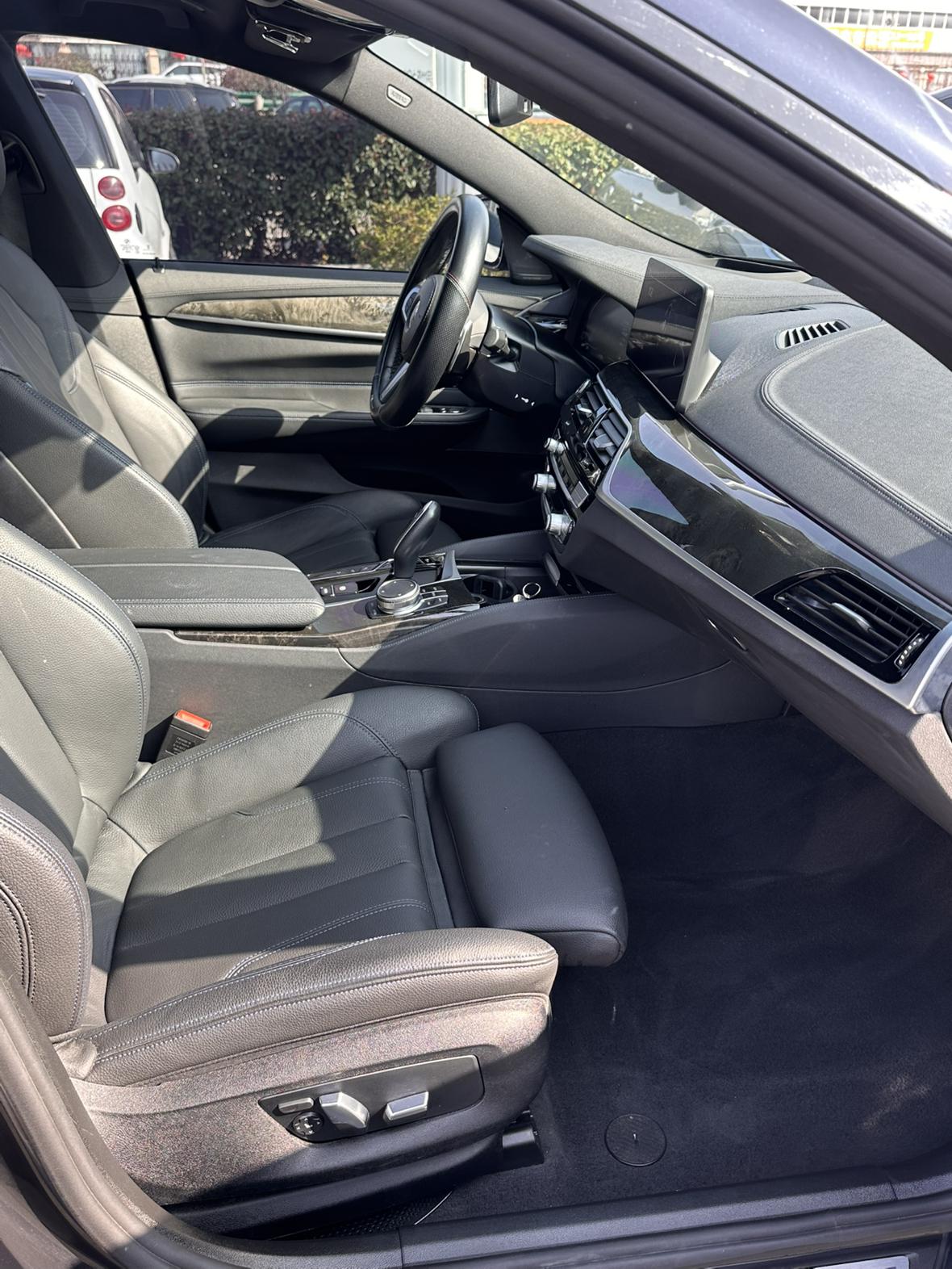 BMW 6 серии 2024 thumb 8