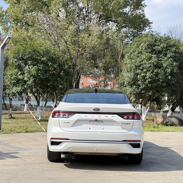 Ford Mondeo 2022 thumb 11