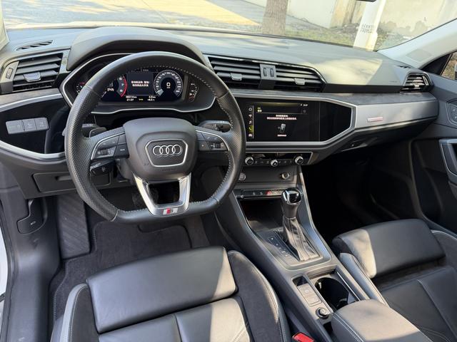 Audi Q3 2020 thumb 3