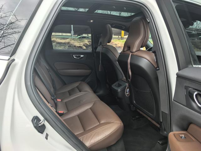 Volvo XC60 2021 thumb 4