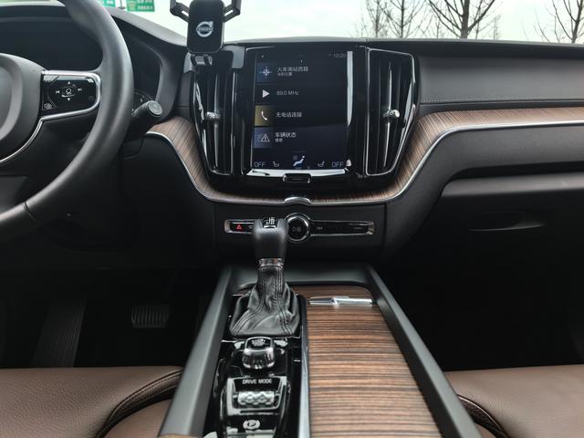 Volvo XC60 2021 thumb 6