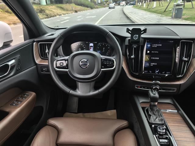 Volvo XC60 2021 thumb 7