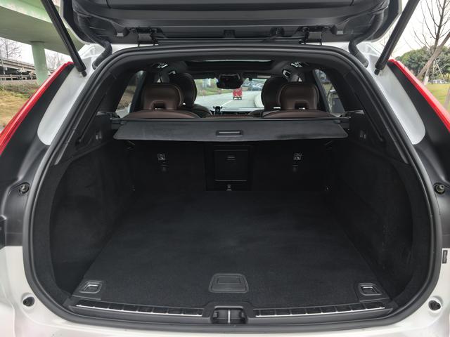 Volvo XC60 2021 thumb 11