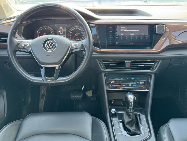 Volkswagen Tharu 2021 thumb 6
