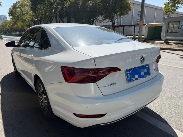Volkswagen Sagitar 2019 thumb 2