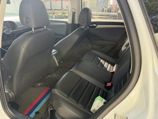 Volkswagen Sagitar 2019 thumb 4