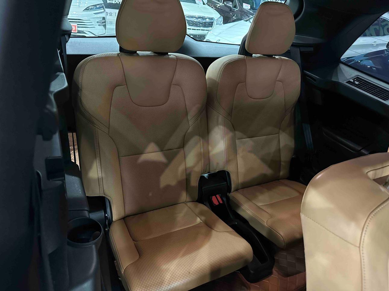 Volvo XC90 2018 thumb 7