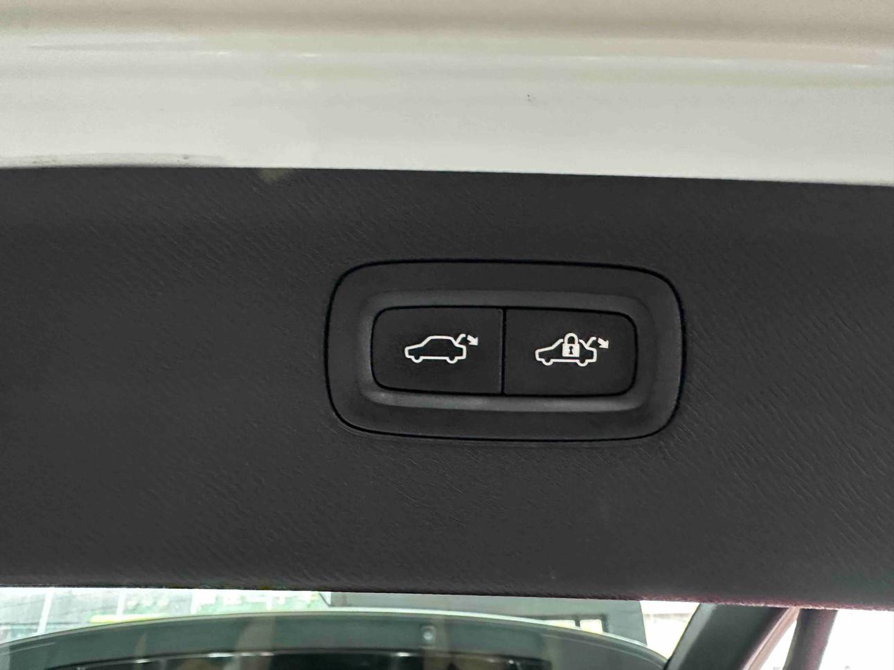 Volvo XC90 2018 thumb 8