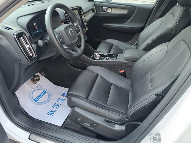Volvo XC40 2025 thumb 8