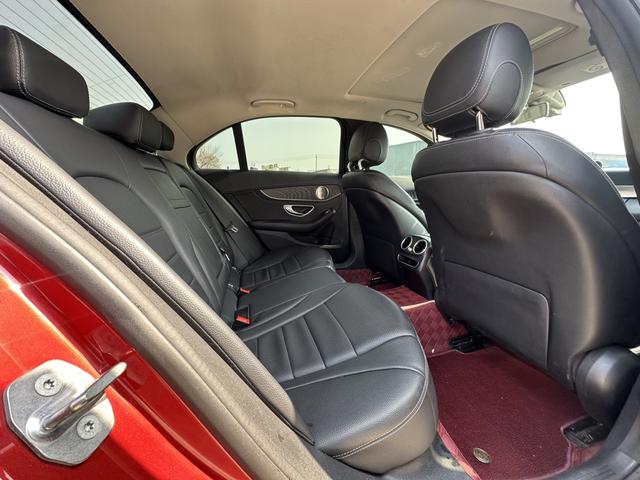 Mercedes-Benz C-Class 2019 thumb 5