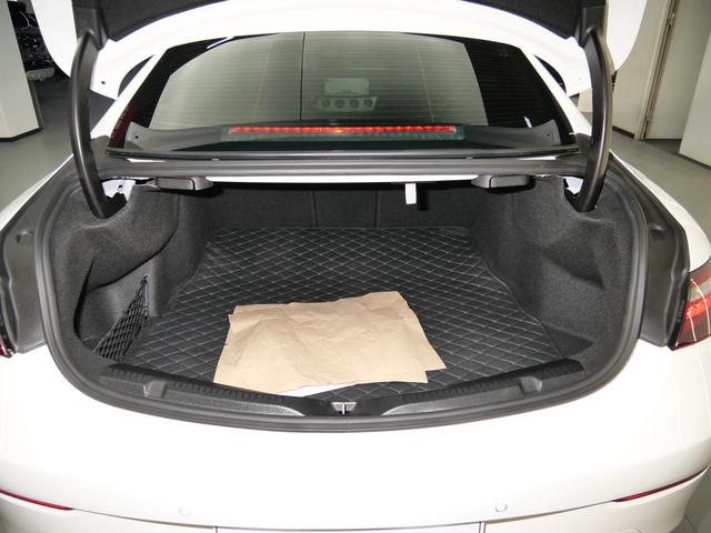 Mercedes-Benz E-Class 2021 thumb 9