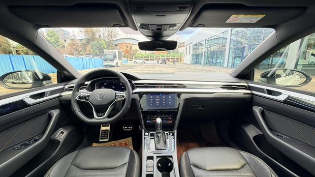 Volkswagen CC 2024 thumb 3