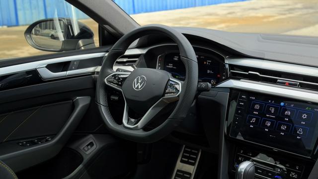 Volkswagen CC 2024 thumb 5