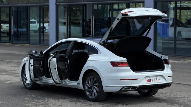 Volkswagen CC 2024 thumb 8