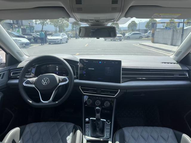 Volkswagen Sagitar 2024 thumb 2