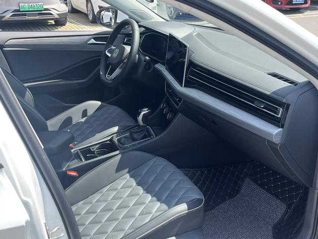 Volkswagen Sagitar 2024 thumb 3