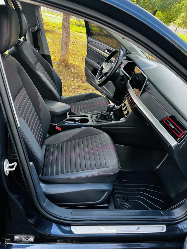 Volkswagen Lavida XR 2023 thumb 10