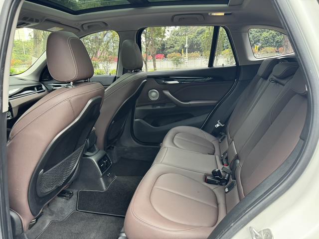 BMW X1 2021 thumb 4