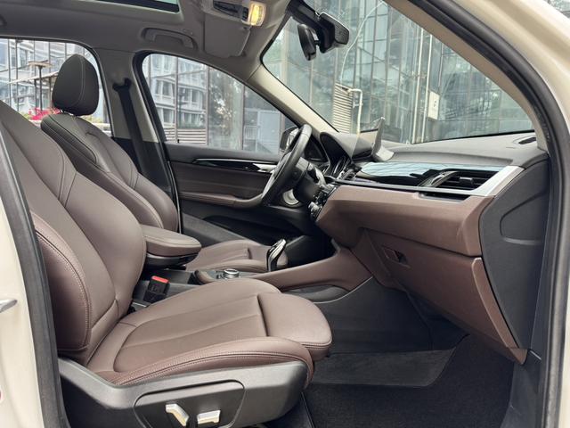 BMW X1 2021 thumb 6