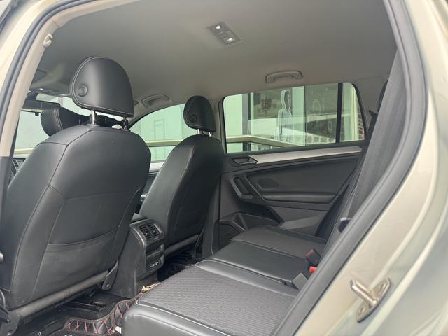 Volkswagen Tiguan 2019 thumb 2