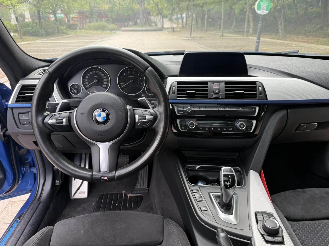 BMW 3 серии 2018 thumb 11