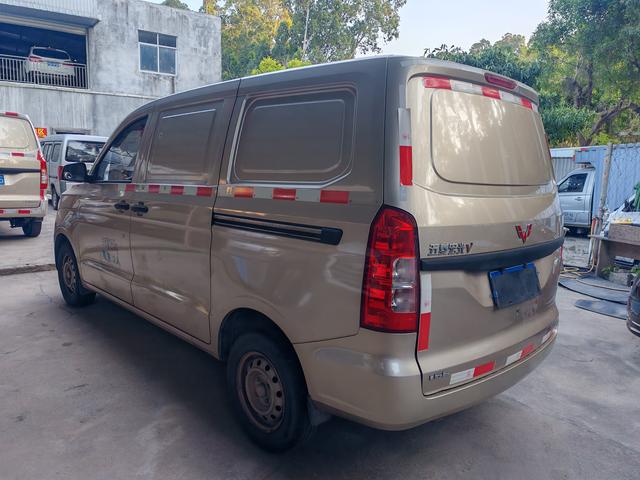 Wuling Hongguang 2021 thumb 4