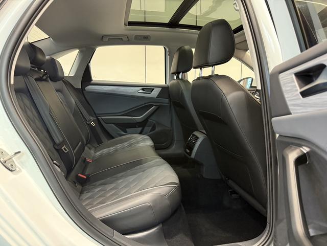 Volkswagen Sagitar 2024 thumb 7