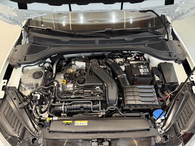 Volkswagen Sagitar 2024 thumb 11