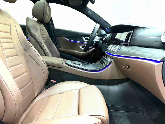 Mercedes-Benz E-Class 2023 thumb 6