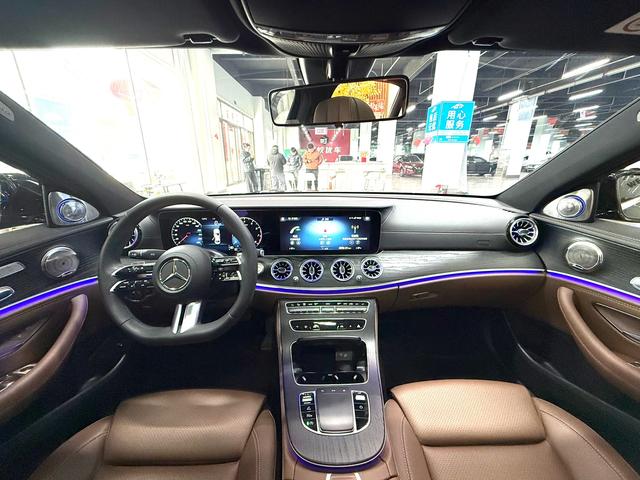 Mercedes-Benz E-Class 2023 thumb 7