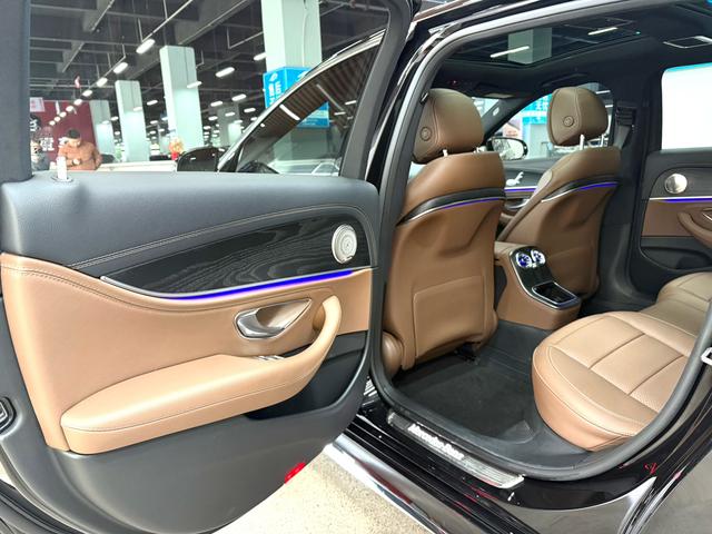 Mercedes-Benz E-Class 2023 thumb 8