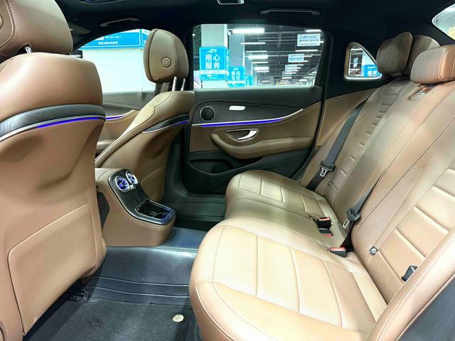 Mercedes-Benz E-Class 2023 thumb 10