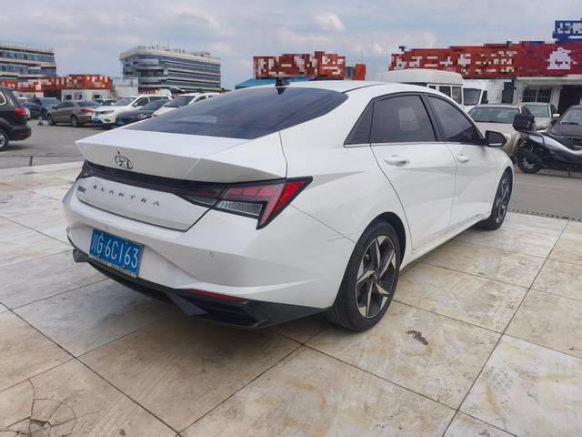 Hyundai Elantra 2022 thumb 3