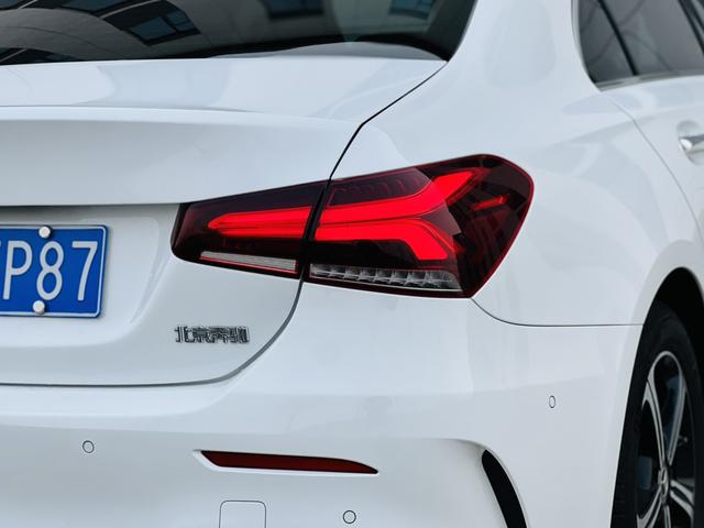 Mercedes-Benz A-Class 2023 thumb 4