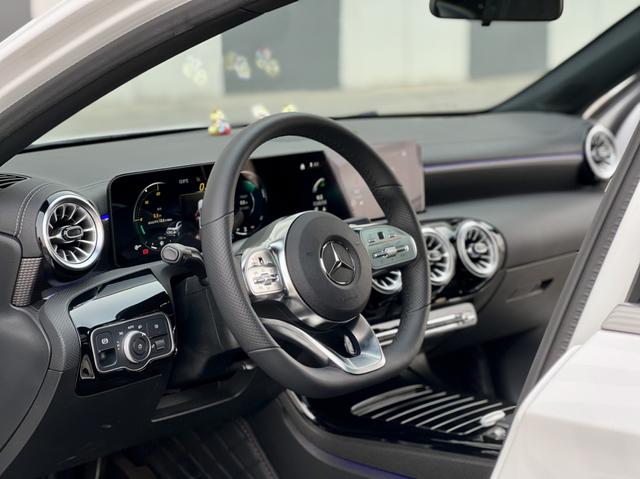 Mercedes-Benz A-Class 2023 thumb 5