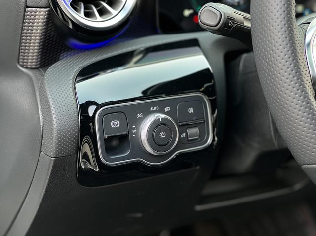 Mercedes-Benz A-Class 2023 thumb 9