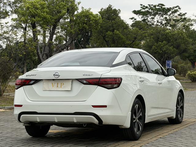 Nissan Sylphy 2022 thumb 2