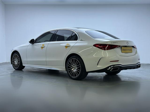 Mercedes-Benz C-Class 2023 thumb 2